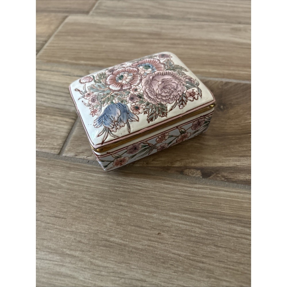 Pink Purple Peach Floral Embossed Ceramic Trinket Dish Jewelry Box Asian 5" x 4"